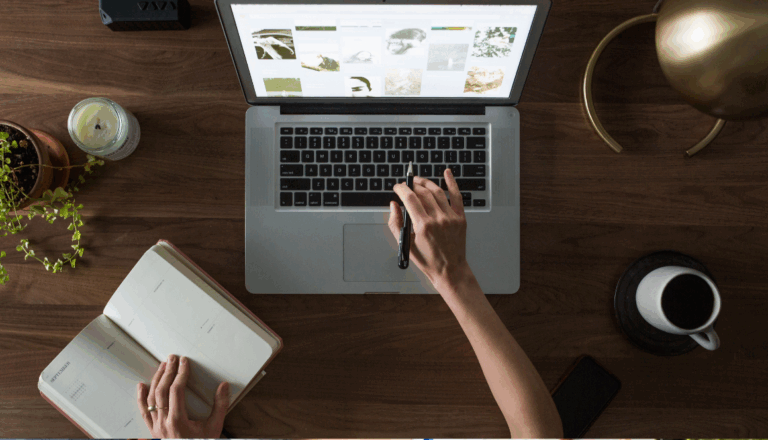 How to Create a Financial Advisor Website That Converts Visitors into Clients